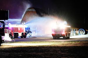 800 Kräfte löschten Triebwerksbrand der 