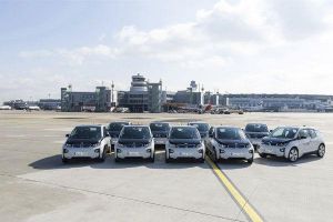 Elektroautos von BMW haben Vorfahrt auf dem Vorfeld