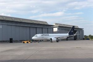 Lufthansa zeigt erste A320neo in neuem Design