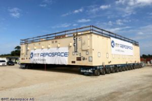 Plattform für Ariane 6 tritt Reise an