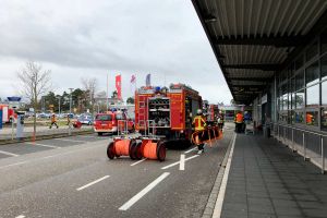 Rettungkräfte für Brandeinsatz am FKB