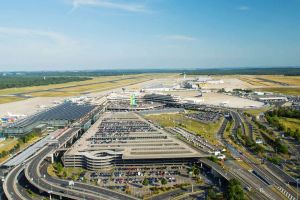 Reisestart am Wochenende in Köln/Bonn zu den Ferien