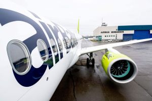 Airbus in Kanada feiert 100. A220 Jet