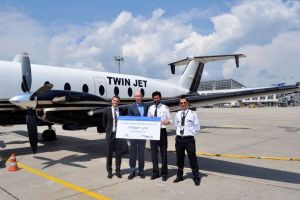 Twin Jet nimmt Verbindung Stuttgart – Lyon auf