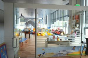 Flughafen München: Lufthansa unterstützt Kinderland