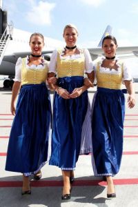 Lufthansa-Trachten-Crew: Zum Oktoberfest nach Peking, Sao Paulo und Mexico