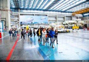Airbus in Toulouse empfängt Schülerinnen bei "Frauen für die Zukunft"