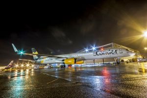 Check-in als Drive-in am Flughafen Frankfurt: Testbetrieb bei Condor