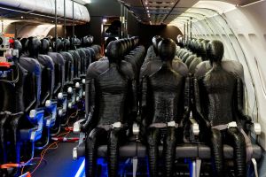 Dummies sollen Wärme-Signatur von Passagieren nachbilden