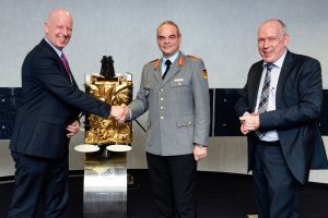 Satellit "Heinrich Hertz" von DLR und BMVg beschlossen