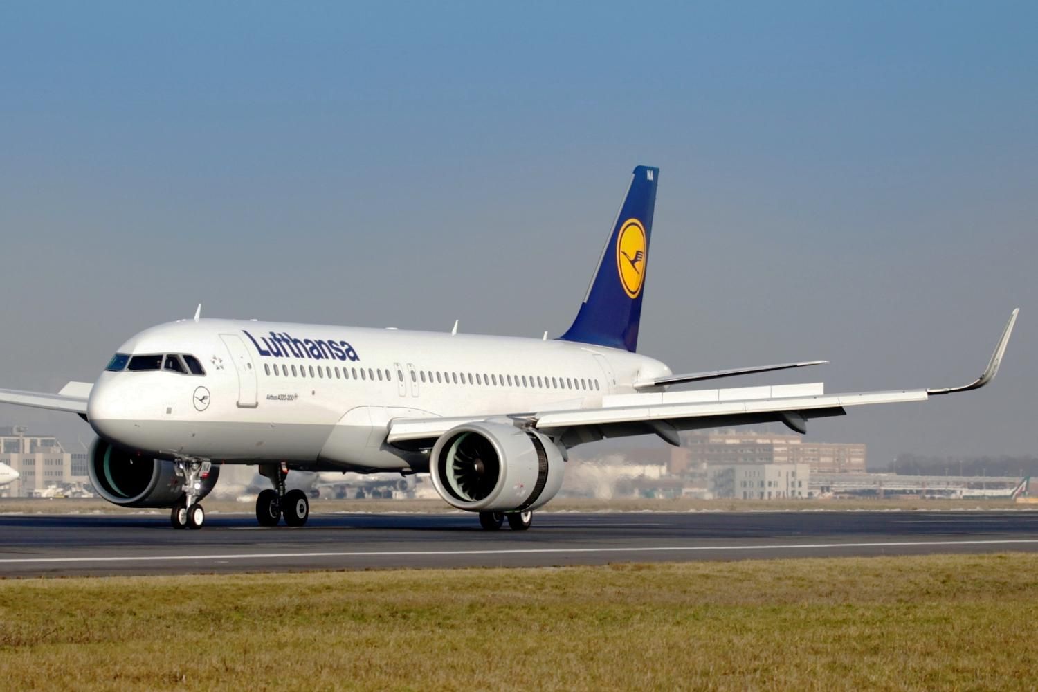 airbus-a320neo-der-lufthansa-am-fraport-begr-t