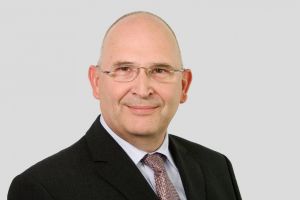 Peter Huber folgt Steffen Lutz als Vorstand der DRF Luftrettung