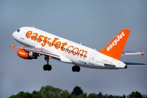 easyJet fliegt ab Hamburg nach Bordeaux, Valencia und Rhodos