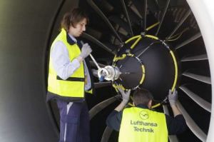 B737-Triebwerkswäsche für Qantas in Melbourne 