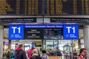 Fast 360 Starts und Landungen am Freitag in Stuttgart
