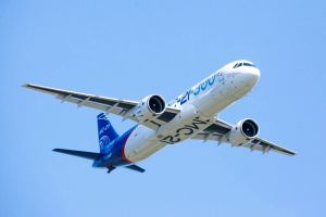 MC-21 klappt Fahrwerke ein